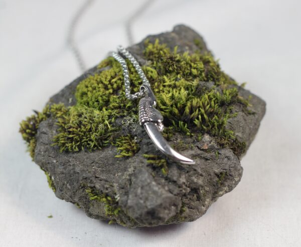Silver coloured Raven claw necklace - Image 2