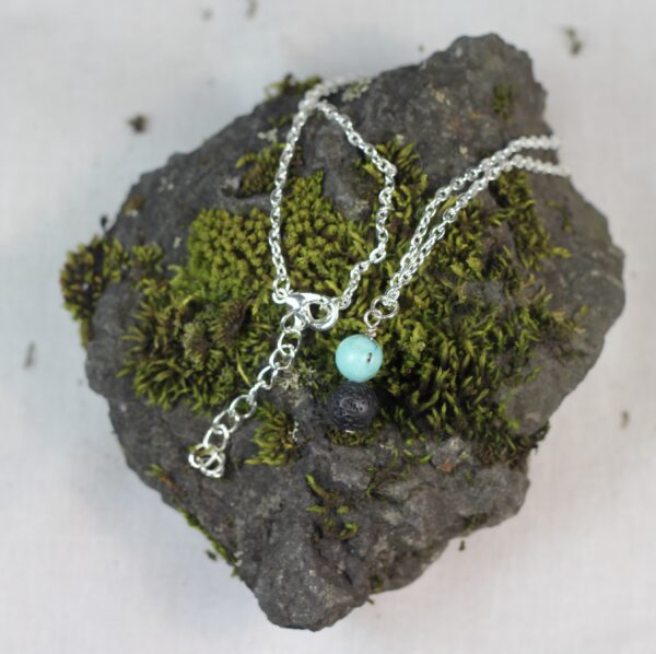 Lava & blue turquoise agate gem stone necklace with silver coloured chain - Image 5