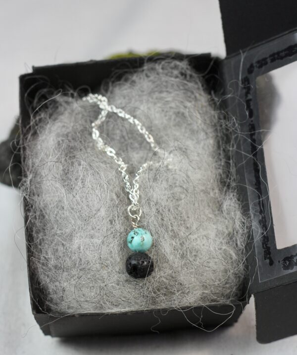 Lava & blue turquoise agate gem stone necklace with silver coloured chain - Image 8